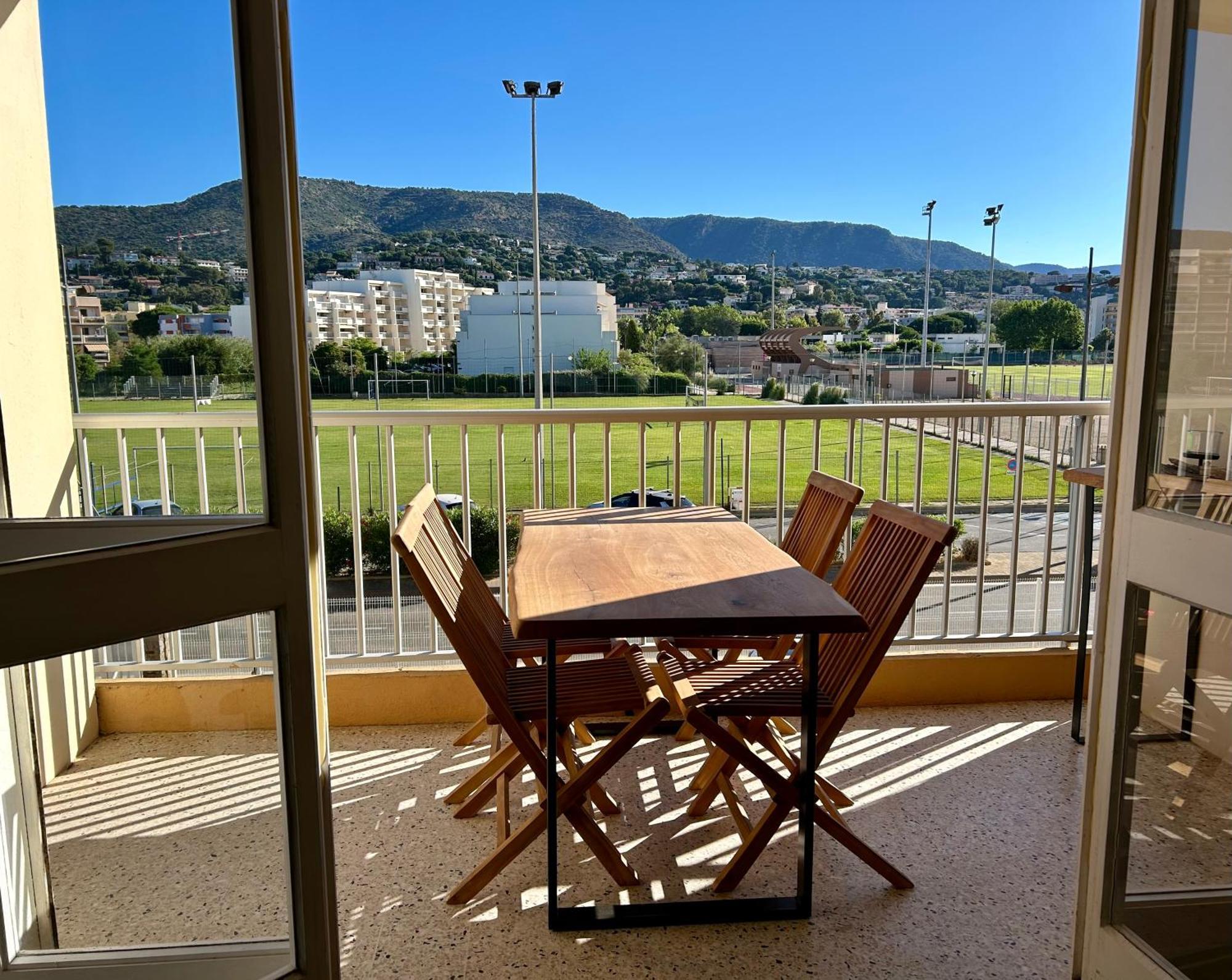 T3 A 300M Plage Avec Piscine Tennis Le Lavandou Luaran gambar